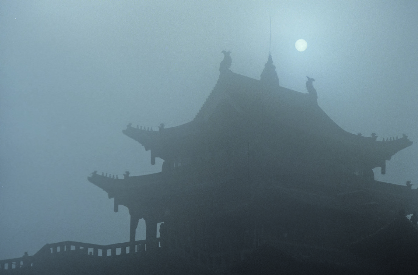 Kloster im Nebel Emei Shan, Provinz Sichuan, China